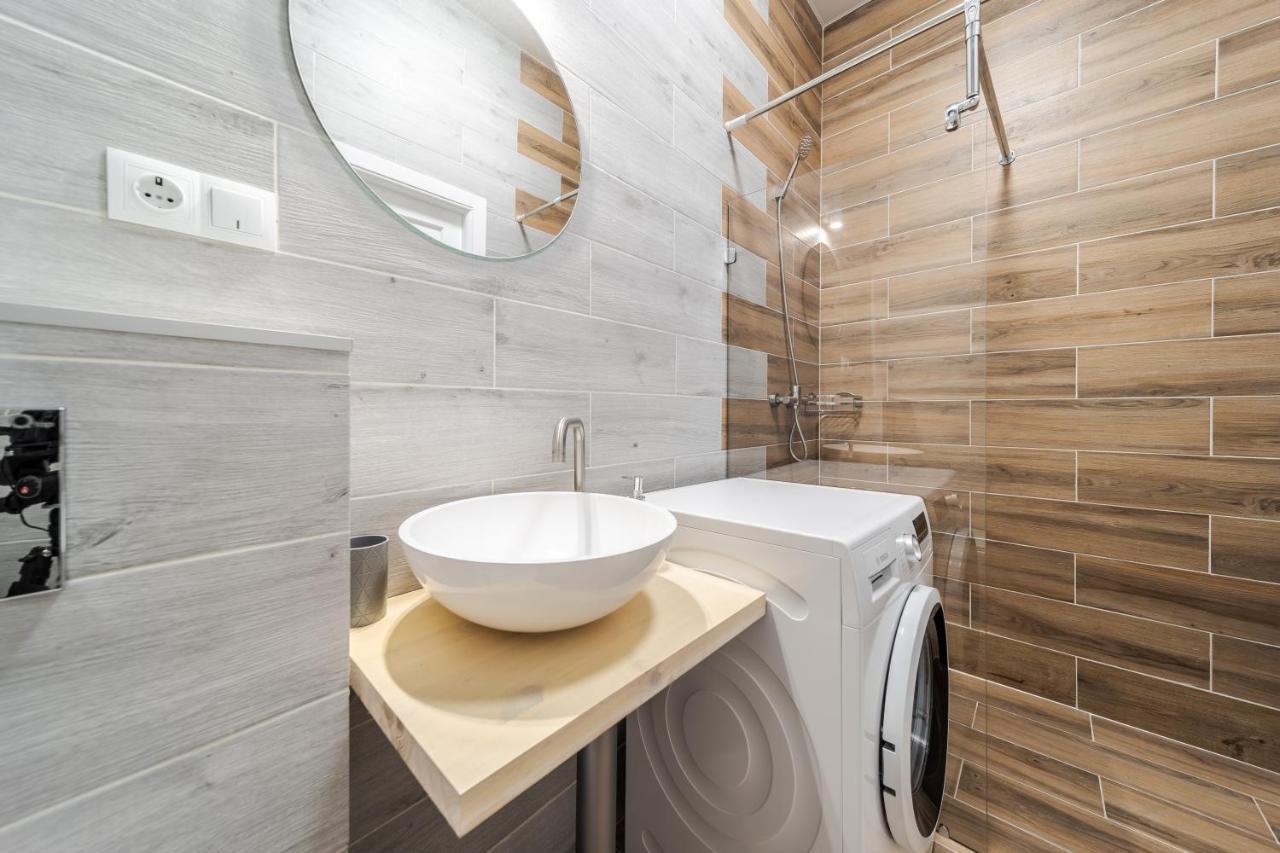 Inshiapartments On Popovycha Str 2 Lviv Exterior foto